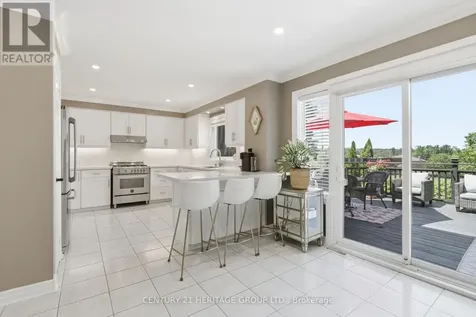 366 Amberlee Court Newmarket (glenway Estates) ON L3X 1E7