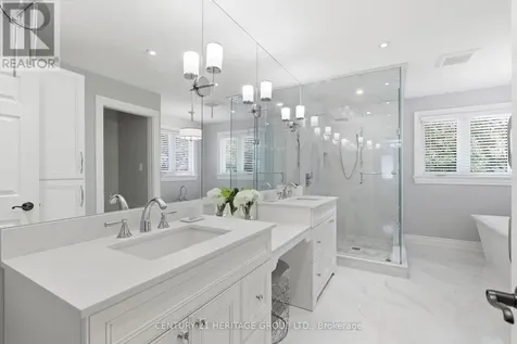366 Amberlee Court Newmarket (glenway Estates) ON L3X 1E7
