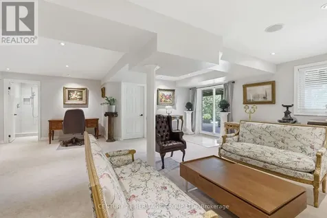 366 Amberlee Court Newmarket (glenway Estates) ON L3X 1E7