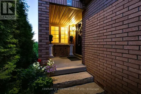 366 Amberlee Court Newmarket (glenway Estates) ON L3X 1E7