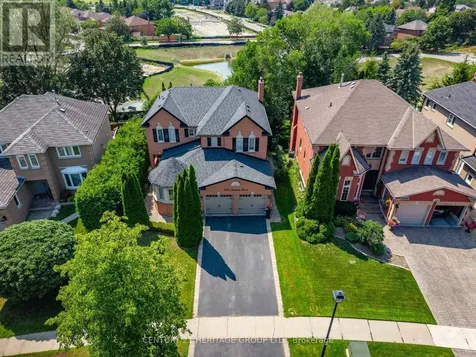 366 Amberlee Court Newmarket (glenway Estates) ON L3X 1E7