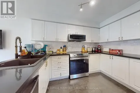 65 Lorridge Street Richmond Hill (oak Ridges Lake Wilcox) ON L4E 3W5