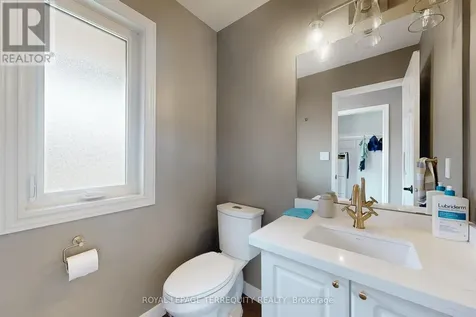 65 Lorridge Street Richmond Hill (oak Ridges Lake Wilcox) ON L4E 3W5