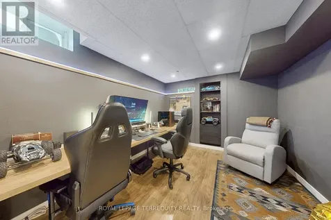 65 Lorridge Street Richmond Hill (oak Ridges Lake Wilcox) ON L4E 3W5