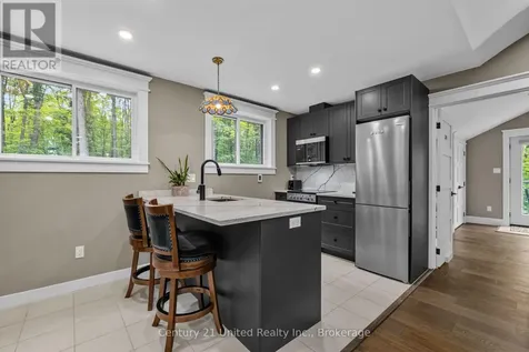 39 Stockdale Road Selwyn ON K9J 6X4