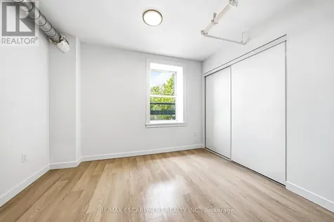 325 James Street South Hamilton (corktown) ON L8P 3B7