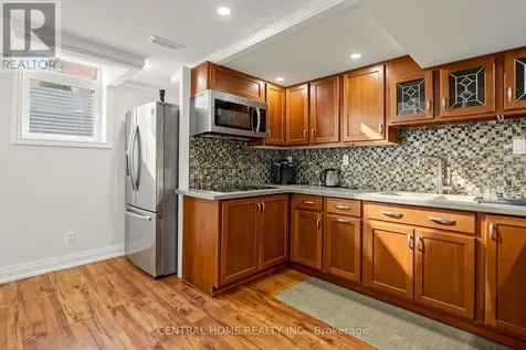 307 Alex Doner Drive North Newmarket (glenway Estates) ON L3X 1G5
