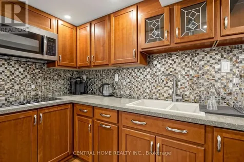 307 Alex Doner Drive North Newmarket (glenway Estates) ON L3X 1G5
