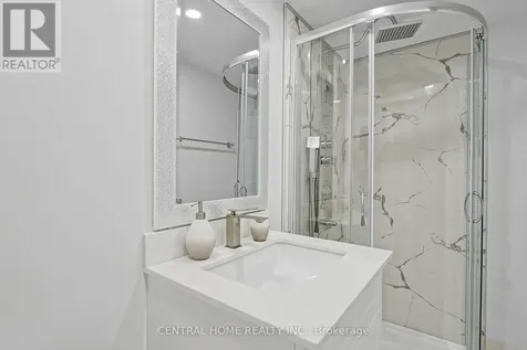 307 Alex Doner Drive North Newmarket (glenway Estates) ON L3X 1G5