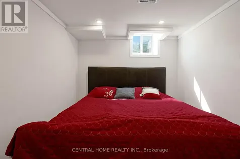 307 Alex Doner Drive North Newmarket (glenway Estates) ON L3X 1G5