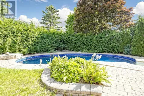 307 Alex Doner Drive North Newmarket (glenway Estates) ON L3X 1G5