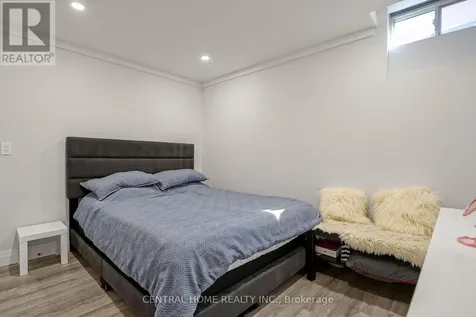307 Alex Doner Drive Newmarket (glenway Estates) ON L3X 1G5