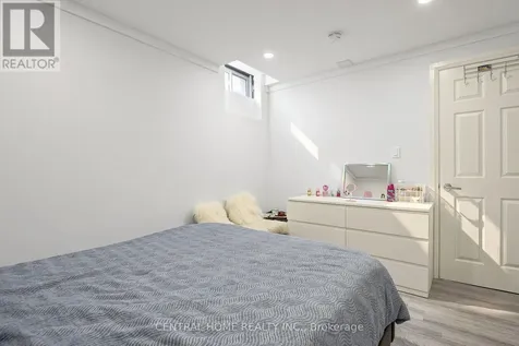 307 Alex Doner Drive Newmarket (glenway Estates) ON L3X 1G5