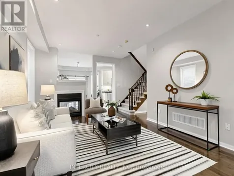 11 Charles Sturdy Road Markham (berczy) ON L6C 3A8