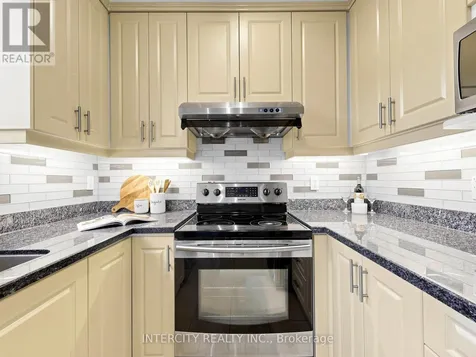 11 Charles Sturdy Road Markham (berczy) ON L6C 3A8