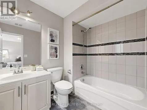 11 Charles Sturdy Road Markham (berczy) ON L6C 3A8