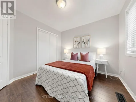 11 Charles Sturdy Road Markham (berczy) ON L6C 3A8
