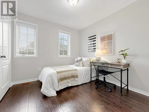 11 Charles Sturdy Road Markham (berczy) ON L6C 3A8