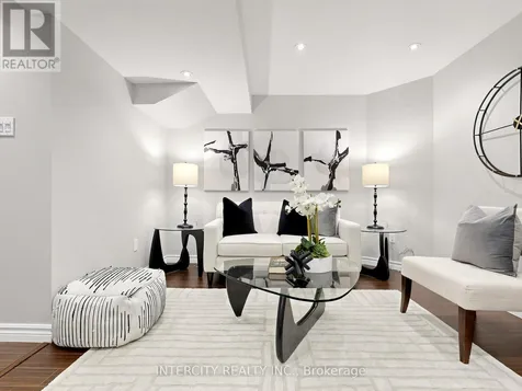 11 Charles Sturdy Road Markham (berczy) ON L6C 3A8