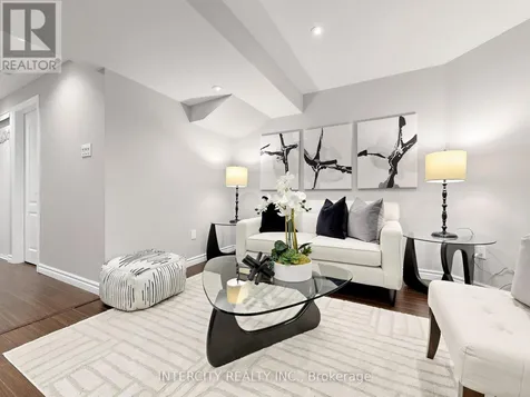 11 Charles Sturdy Road Markham (berczy) ON L6C 3A8