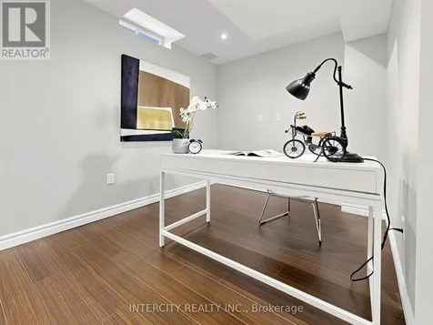 11 Charles Sturdy Road Markham (berczy) ON L6C 3A8