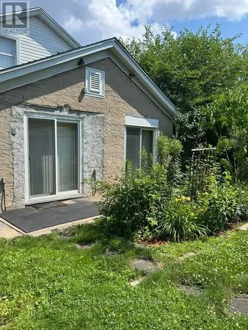 12 Cross Street St. Catharines (e. Chester) ON L2R 2W5