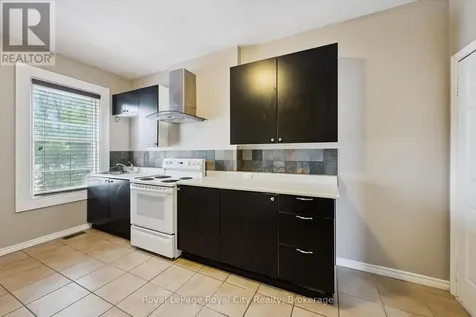 90 Neeve Street Guelph (st. Patrick's Ward) ON N1E 5S1
