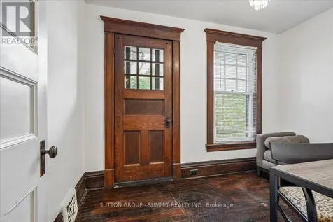 33 Saint Clair Avenue Hamilton (gibson) ON L8M 2N4