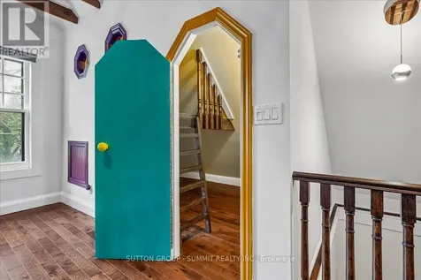 33 Saint Clair Avenue Hamilton (gibson) ON L8M 2N4