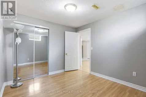23 Lynch Circle Guelph (pineridge/westminster Woods) ON N1L 1R5