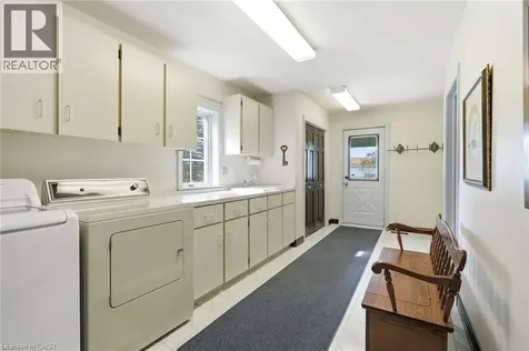 1046 Book Road West Ancaster ON L9G 3L1