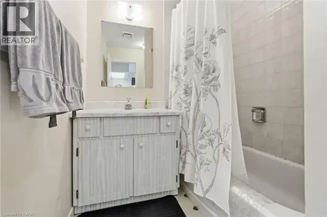 1046 Book Road West Ancaster ON L9G 3L1