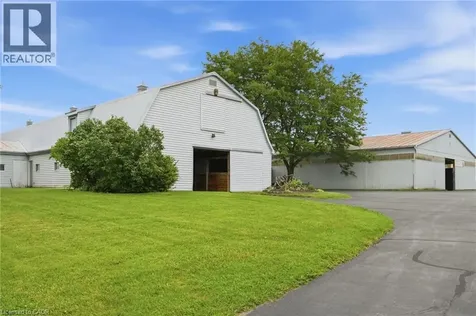 1046 Book Road West Ancaster ON L9G 3L1
