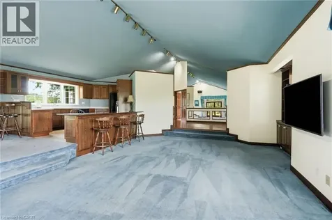 1046 Book Road West Ancaster ON L9G 3L1