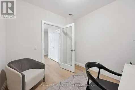 1882 Gordon Street Guelph (pineridge/westminster Woods) ON N1L 0P6