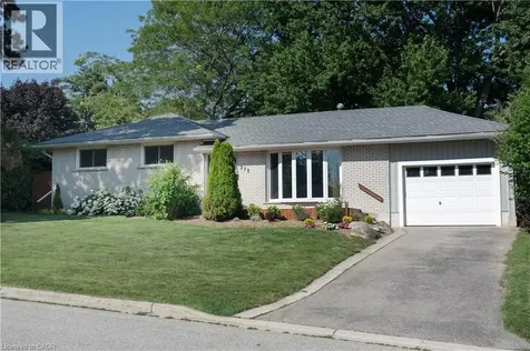 272 Alma Lane Ancaster ON L9G 2T5