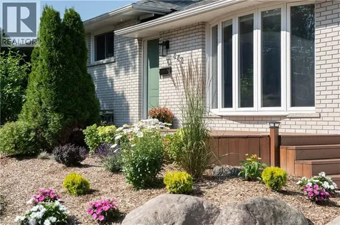 272 Alma Lane Ancaster ON L9G 2T5