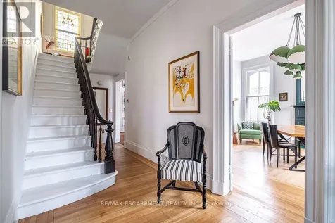 58 Wellington Street South Hamilton (corktown) ON L8N 2R1