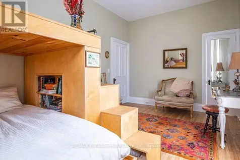 58 Wellington Street South Hamilton (corktown) ON L8N 2R1