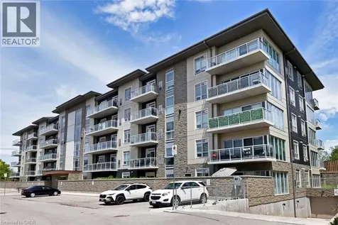 16 Markle Crescent Ancaster ON L9G 0H4