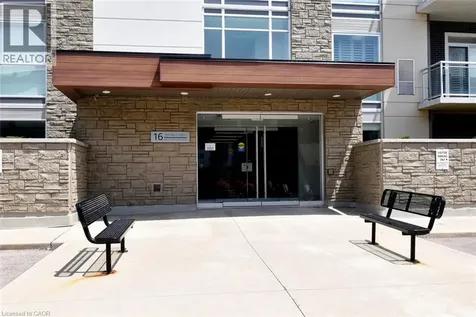 16 Markle Crescent Ancaster ON L9G 0H4