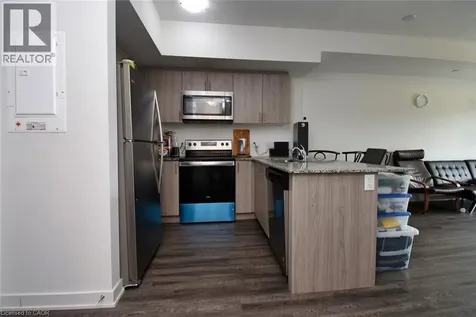16 Markle Crescent Ancaster ON L9G 0H4