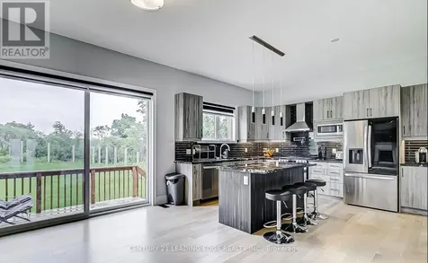 220 Olde Bayview Avenue Richmond Hill (oak Ridges Lake Wilcox) ON L4E 3C7