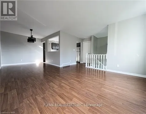 164 Windsor Street Welland (broadway) ON L3C 6T6