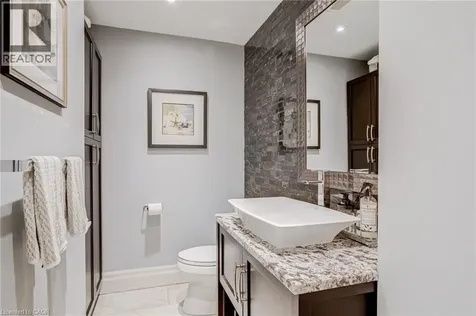 994 Courtland Drive Ancaster ON L9G 3L1
