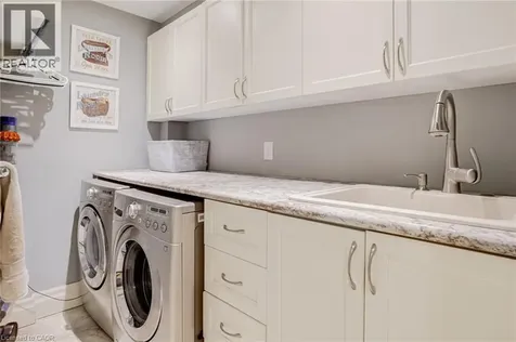 994 Courtland Drive Ancaster ON L9G 3L1