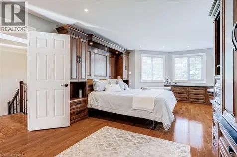 994 Courtland Drive Ancaster ON L9G 3L1