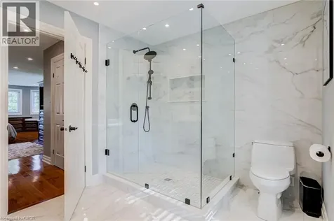 994 Courtland Drive Ancaster ON L9G 3L1