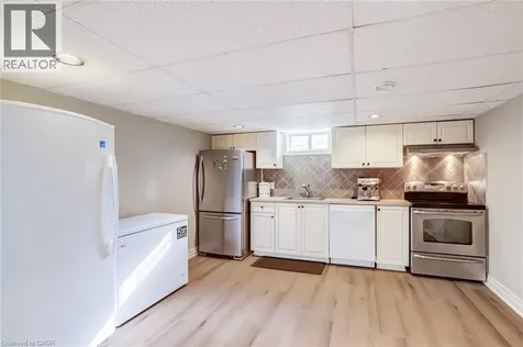 994 Courtland Drive Ancaster ON L9G 3L1