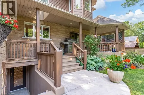 994 Courtland Drive Ancaster ON L9G 3L1
